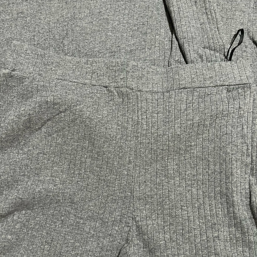 Gray Ribbed Set - Picture 3 of 4